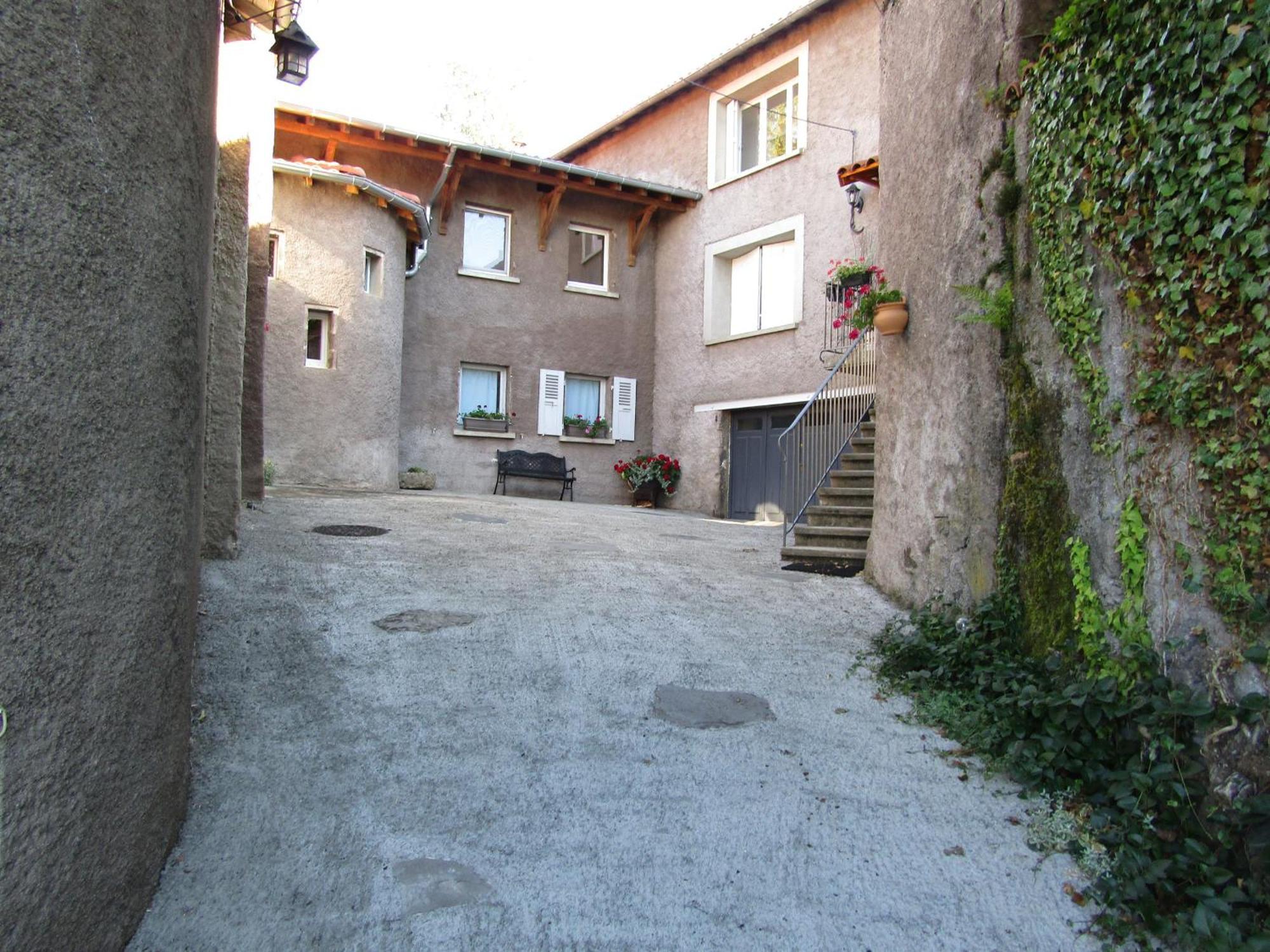 Grande Maison Au Coeur D'Un Village Historique Avec Terrasse Et Wifi Inclus - Fr-1-582-308 Saint-Vidal Exterior photo